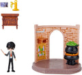 Wizarding World - Magical Minis - Potions Classroom With Exclusive Harry Potter Figure And Accessories